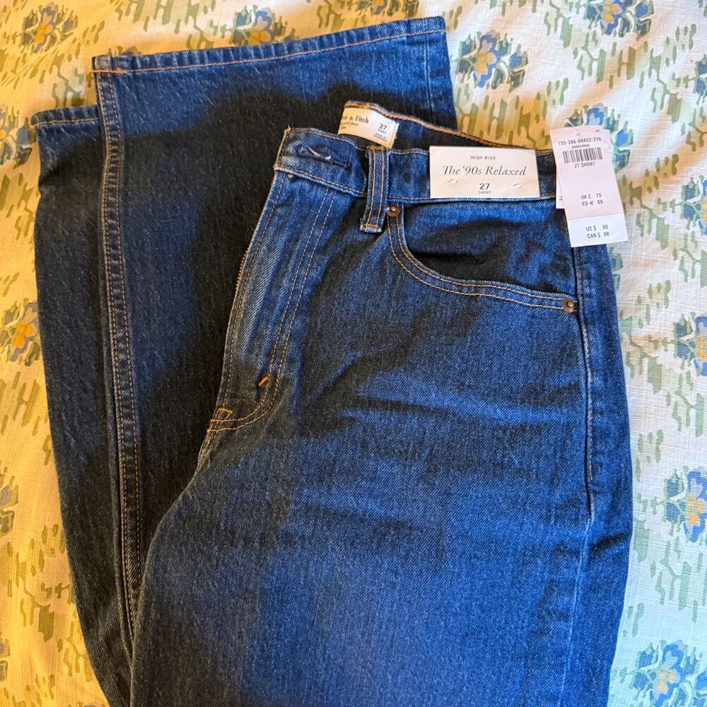 Abercrombie The 90's Relaxed High Rise Jean